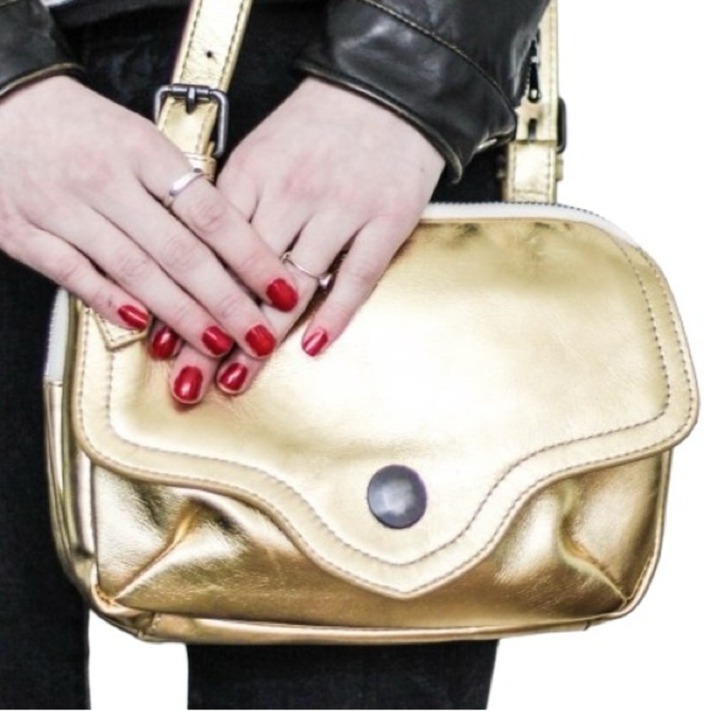 LIEBESKIND Gold Women's Crossbody Bag - Stylish Metallic Shoulder Purse